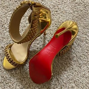 Christian Louboutin Spike Studs Heels Pumps Leather Gold size 38 / 8!